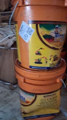 Transit Damaged Stock of Hydraullic Oil